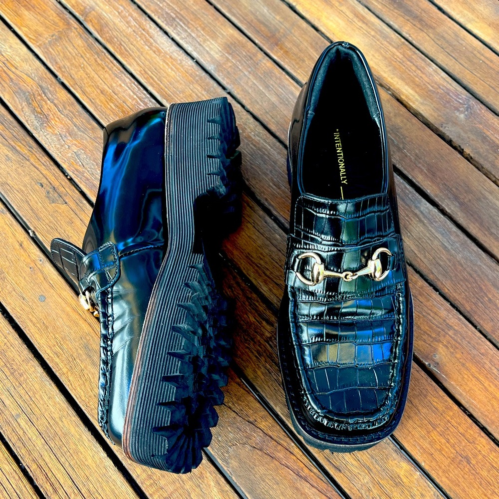 Intentionally Blank Croc Square Toe Loafers 8